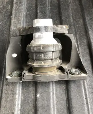 Volvo S90, V90 Engine mount bracket 31480353 326F22 26008