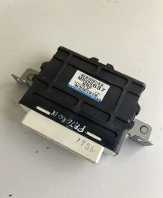 Mitsubishi Pajero ABS control unit/module MR528637 X4T71773 X4T71773M