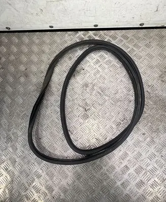 Honda CR-V Rear door rubber seal (on body) 