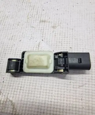 Porsche Cayenne (9PA) Airbag deployment crash/impact sensor 4B0959643E 180404 200489