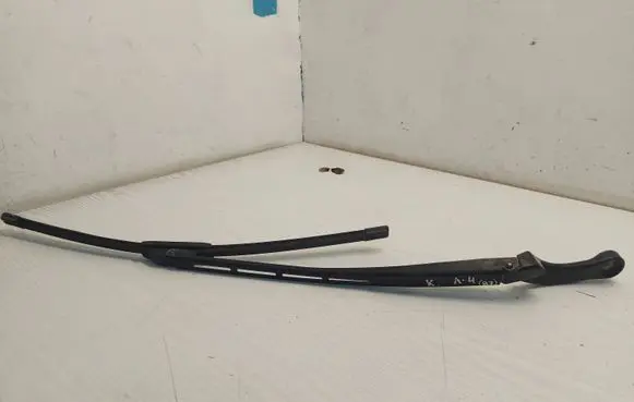 Audi A4 S4 B7 8E 8H Windshield/front glass wiper blade 