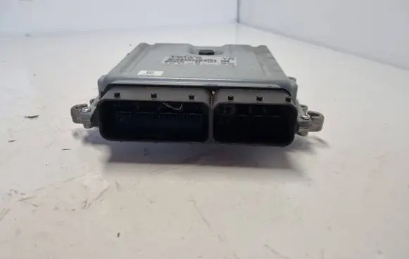 Volvo V70 Engine control unit/module 30785100 0281012765 1039S18372