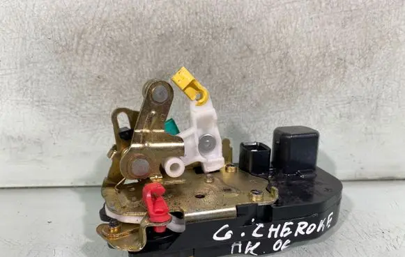 Jeep Grand Cherokee (WK) Rear door lock