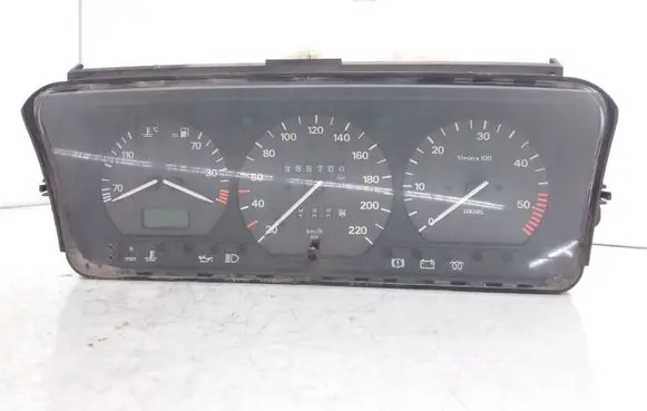 Volkswagen PASSAT B4 Speedometer (instrument cluster) 3A0919033C