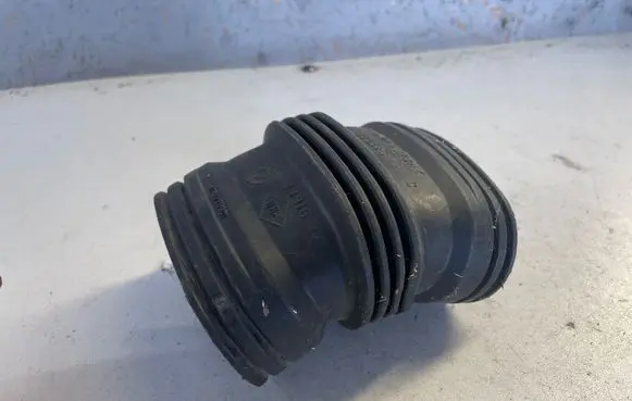 Renault Megane IV Air intake duct part 165558300R