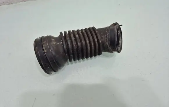 Honda Civic Air intake hose/pipe 