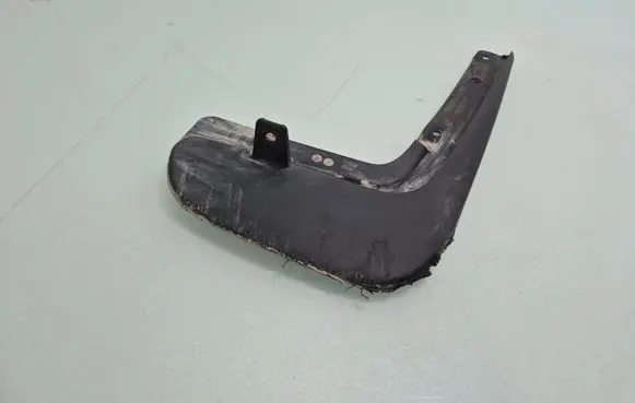 Chrysler Pacifica Front mudguard 82214505