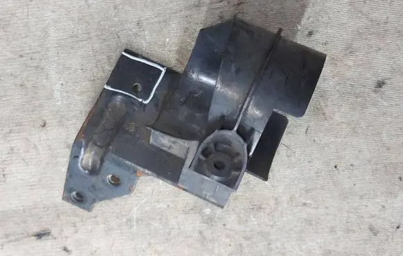 Volkswagen Sharan Fuel filter bracket/mount holder 7M3201503A YM219A335CA 07WAAT44P1