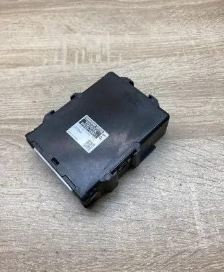 Toyota Prius (XW30) Gearbox control unit/module 8953576011