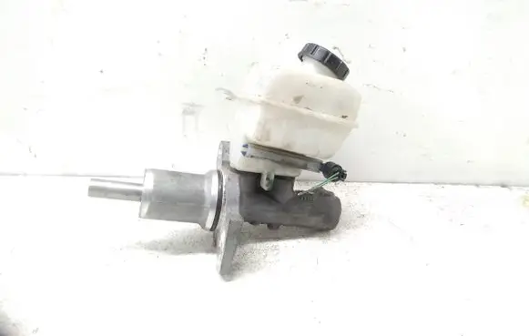 Mercedes-Benz Sprinter W906 Master brake cylinder A0024315202