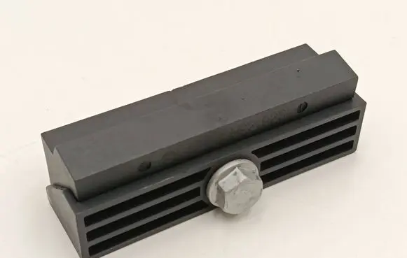 Battery bracket