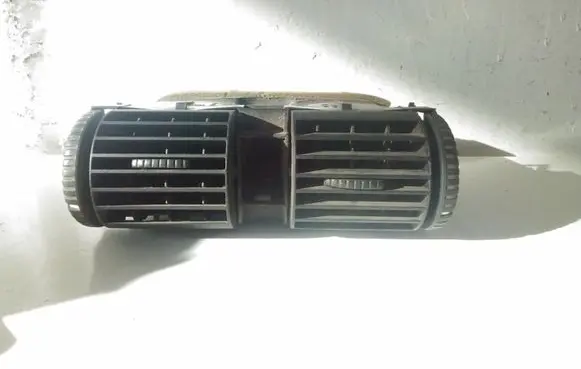 Opel Astra G Dash center air vent grill 90560344
