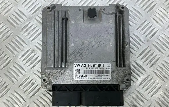 Volkswagen Golf VII Engine control unit/module ECU 04L907309B