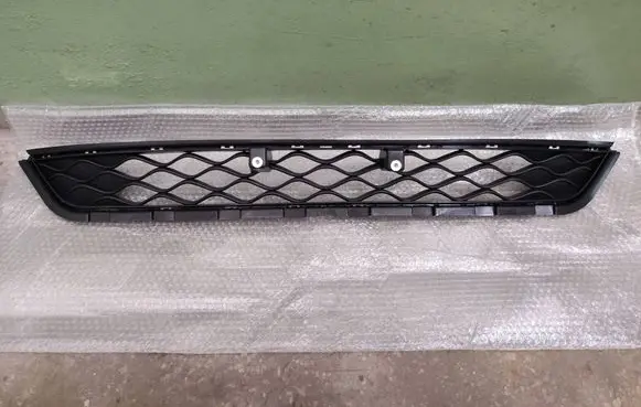 MG ZS Front bumper lower grill 10361127