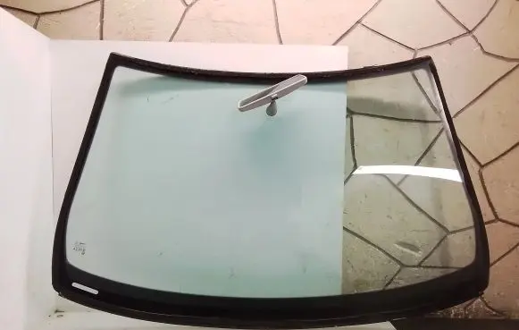 Seat Toledo II (1M) Front windscreen/windshield window 43R001853