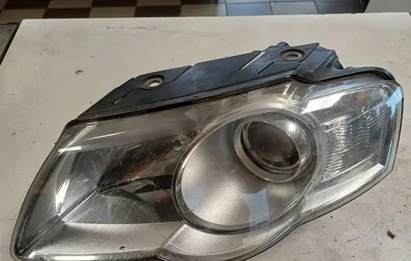Volkswagen PASSAT B6 Headlight/headlamp 3C0941005J