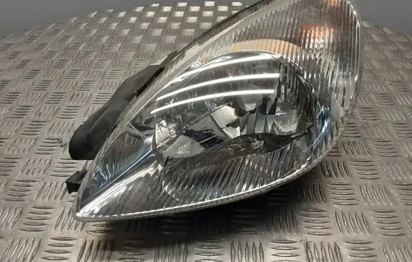 Citroen Xsara Picasso Headlight/headlamp 89300210