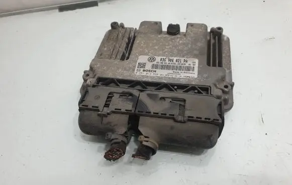 Seat Leon (1P) Engine control unit/module 03G906021PA 0281013898