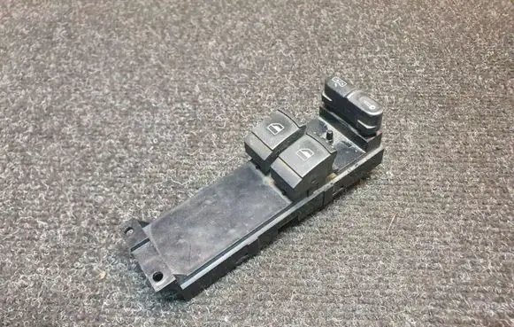Volkswagen PASSAT B5 Electric window control switch 1J3959857B