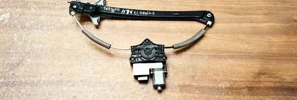 Skoda Superb B8 (3V) Rear door window regulator with motor 5Q0959811A