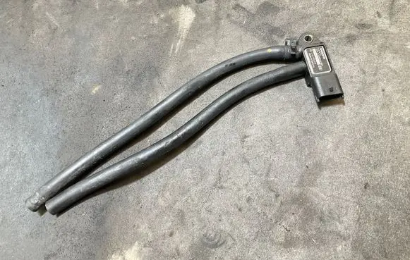 Volvo XC90 Exhaust gas pressure sensor 31370160 0281006329 171106T2358E