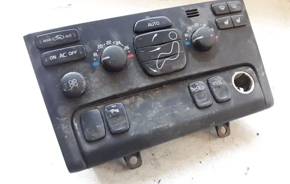 Volvo XC90 Climate control unit 8682734