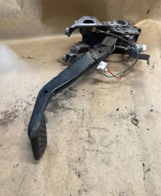 Toyota Prius (XW20) Brake pedal
