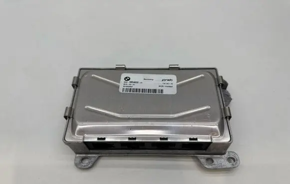 BMW 5 F10 F11 Steering rack control module 6854032