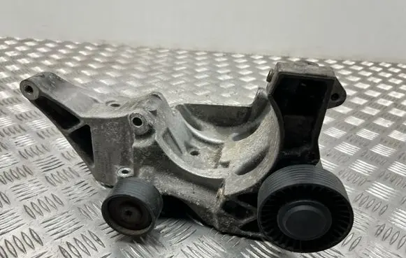 BMW 1 E81 E87 Generator/alternator bracket 13992010