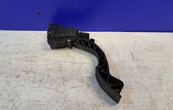 Volvo V50 Accelerator throttle pedal 4M519F836AH 6PV00864101