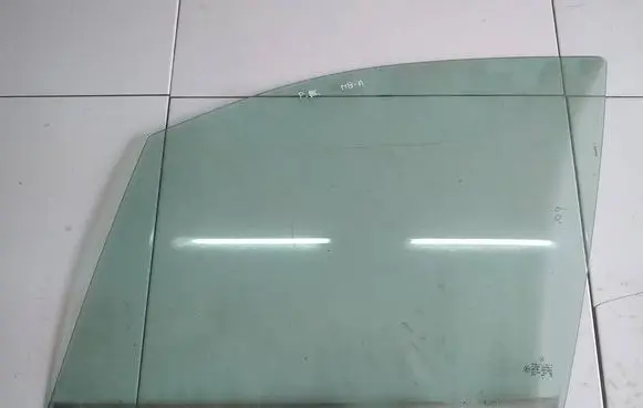 Mercedes-Benz A W168 Front door window glass four-door AS2