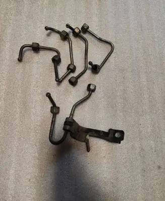 Citroen Berlingo Fuel injector supply line/pipe 