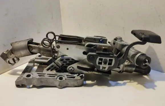 Steering wheel axle set