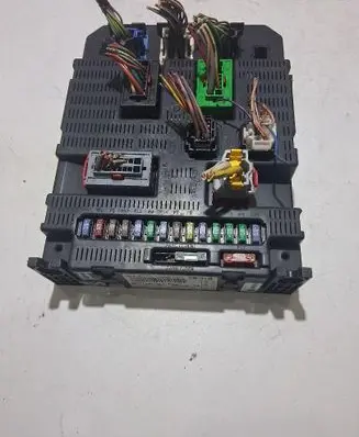 Peugeot 207 Comfort/convenience module 9663798480