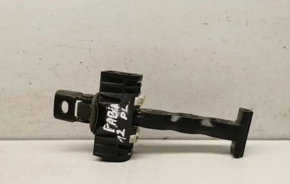 Skoda Fabia Mk2 (5J) Front door check strap stopper
