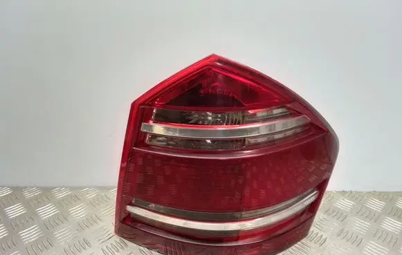 Mercedes-Benz GL X164 Rear/tail lights A1648200564