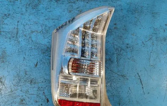 Toyota Prius (XW30) Boot/trunk interior light 8156147120