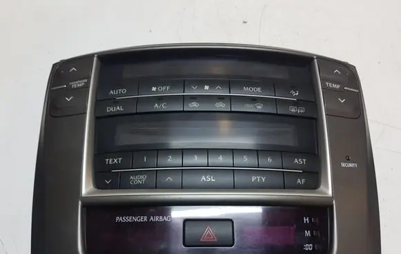 Lexus IS 220D-250-350 Center console R758950