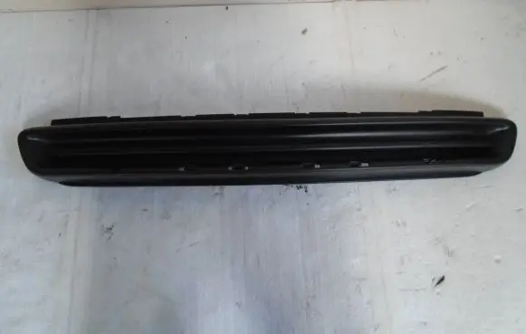 Peugeot 308 Front bumper lower grill 9674675177