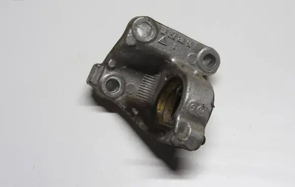 Citroen DS3 Driveshaft support bearing bracket 9680276880