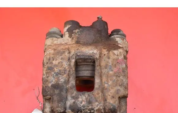 Ford Explorer Rear brake caliper