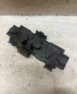 Skoda Octavia Mk2 (1Z) Tail light bulb cover holder 1U6945257