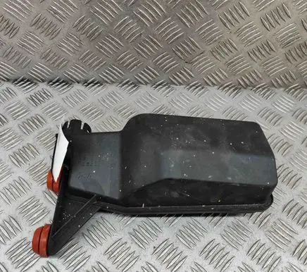 BMW 7 G11 G12 Intake resonator 8575040