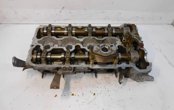 BMW 7 F01 F02 F03 F04 Engine head 7573940