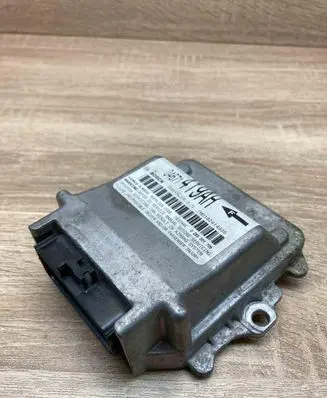 Chrysler PT Cruiser Airbag control unit/module 04671419AH 0285001706