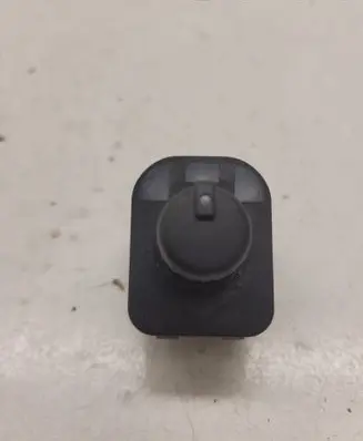 Audi A4 S4 B7 8E 8H Wing mirror switch 8E0959565