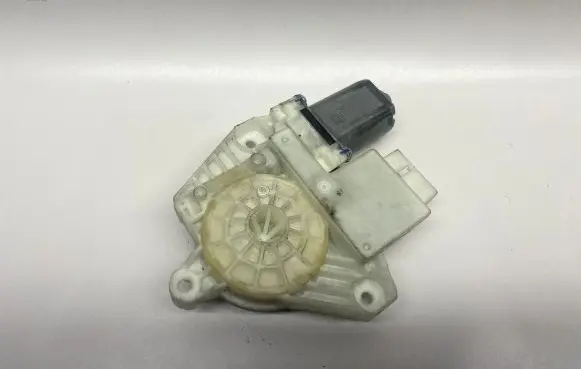 Volkswagen Jetta VII Rear door window regulator motor 5Q4959812F