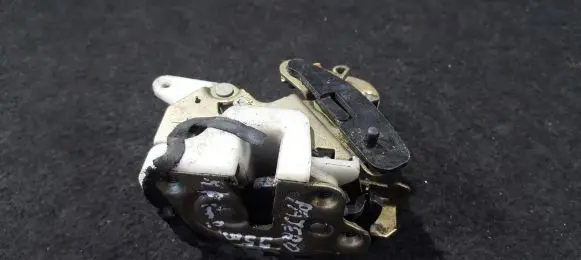 Mitsubishi Pajero Rear door lock