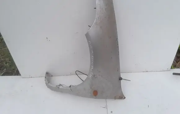 Chrysler Neon I Fender