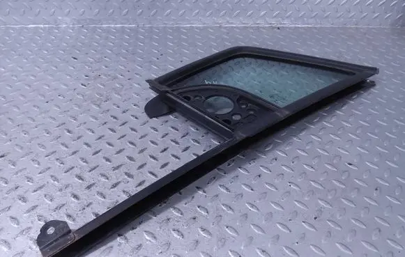 Toyota ProAce City Front door vent window glass four-door SU001B0161